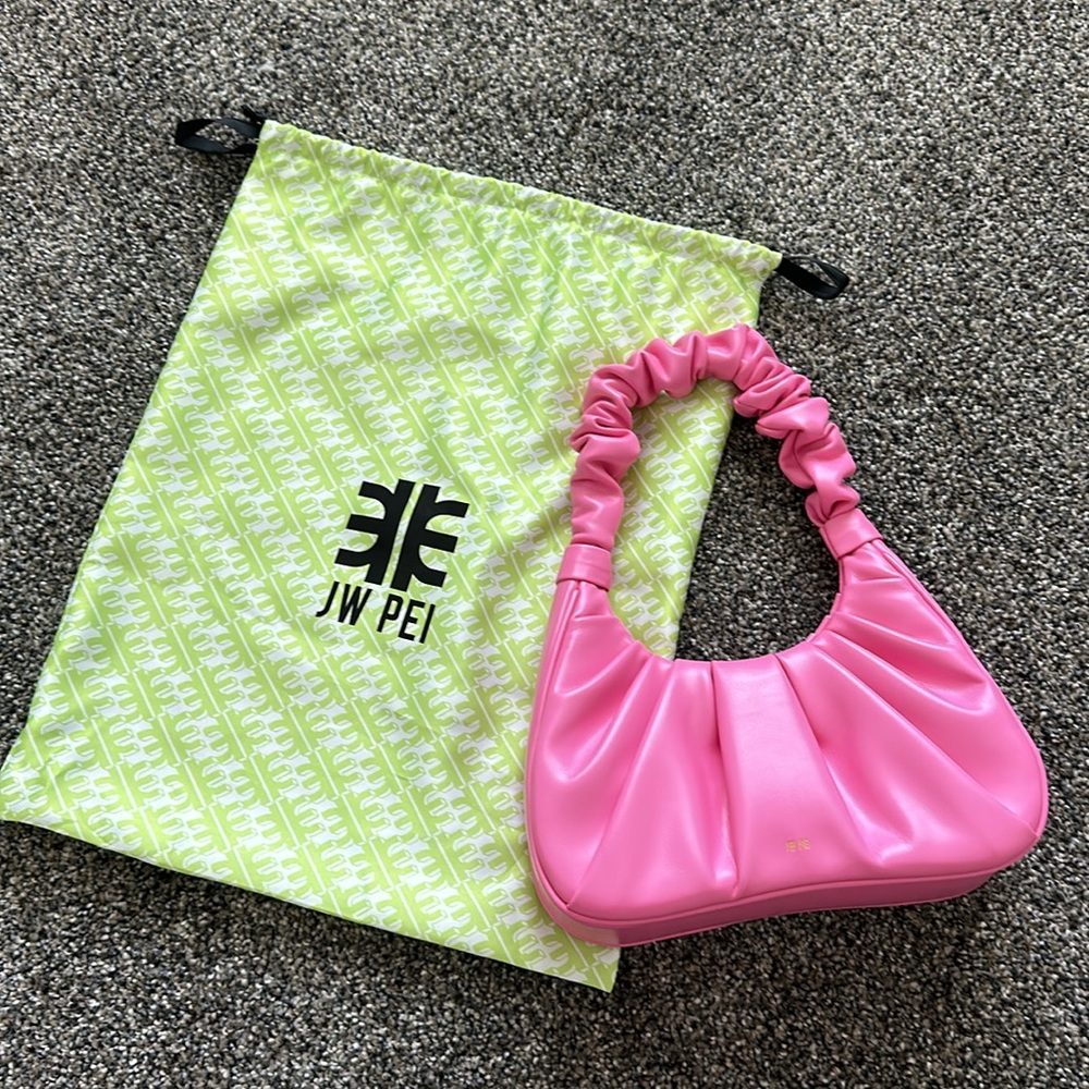 NWOT JW PEI Pink Leather Purse